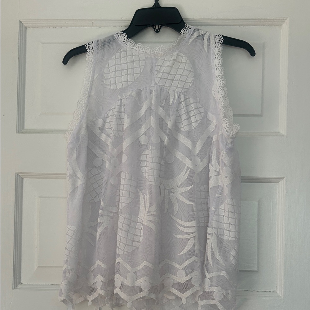 Elegant White Lace Sleeveless Top